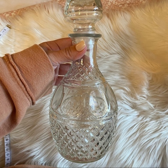 Vintage Whiskey Decanter bottle with stopper for Scotch, Bourbon, Tequila - Picture 1 of 7